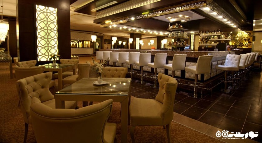 نمای بار هتل هرینگتون پارک ریزورت